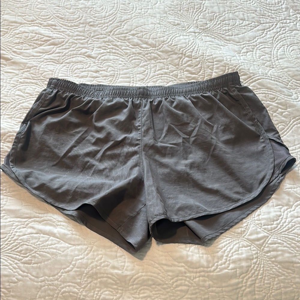 Nike Women's Athletic Shorts in gray